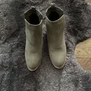Women’s booties size 8.